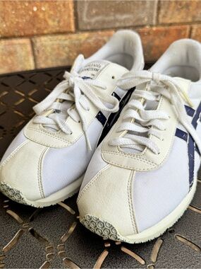 Asics Cheer 8 White Sneakers With Navy Accents